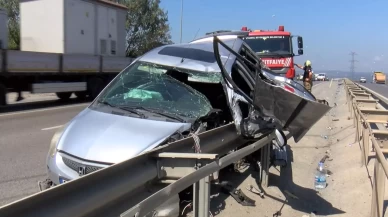 Çekmeköy’de otomobil bariyerlere çarptı: 1 yaralı