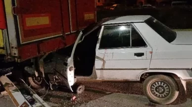 Park hâlindeki TIR’a çarptı, ehliyetine el konuldu