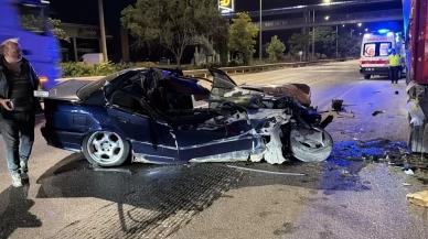 Hurdaya dönen otomobilden yaralı kurtuldu