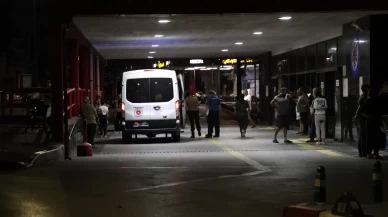 Bayraklı’da bariyerlere çarpan motosiklet can aldı