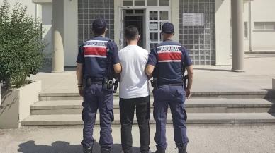 Kuru otları yakarken suçüstü yakalandı