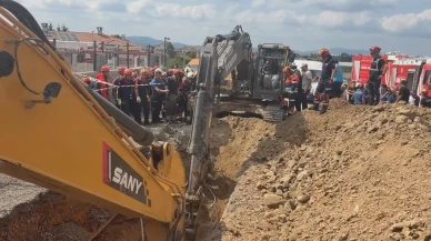 Tuzla’da kanalizasyon çalışması sırasında göçük