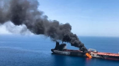 Suudi Arabistan açıklarında tankere mühimmat isabet etti!