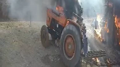 Antalya’da yanan traktör önüne geleni kül etti