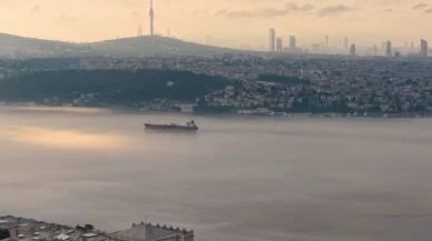 İstanbul'da sis ulaşımı vurdu!