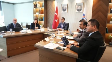 Bakan Kurum, Avustralyalı mevkidaşı Bowen ile görüştü: COP31 ve enerji dönüşümü ele alındı