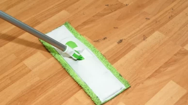Parkeler iz bırakmadan nasıl silinir?