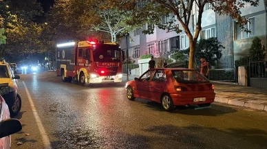 Aracı arızalanınca kaldırımda uyuyakaldı