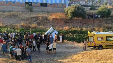 Cezayir'de yolcu otobüsü şarampole devrildi: 6 ölü, 22 yaralı