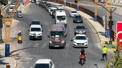 'Filistin Konvoyu' Habur'dan Irak'a geçti
