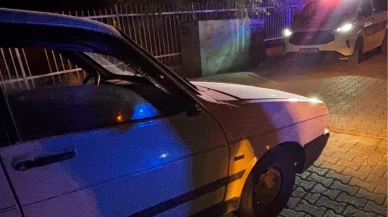 Yayaya çarpıp otomobilini bırakarak kaçtı
