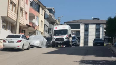 Sabah uyandığında eşini yerde hareketsiz buldu