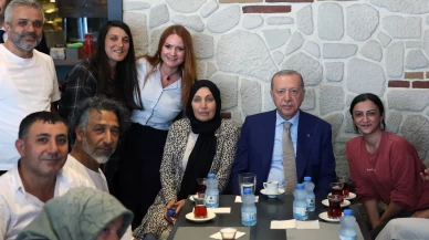 Cumhurbaşkanı Erdoğan'dan Çengelköy'de sürpriz ziyaret!