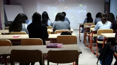 Ara tatiller kalktı mı, kaldırılacak mı? Bakanlıktan 2026-2027 tatil açıklaması!
