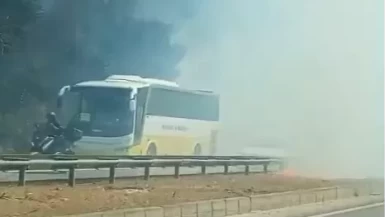 Bursa’da yol kenarında çıkan anız yangını söndürüldü