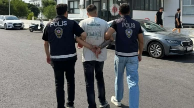 Firari hükümlü havalimanında yakalandı
