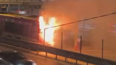 Kağıthane'de metrobüste korkutan yangın