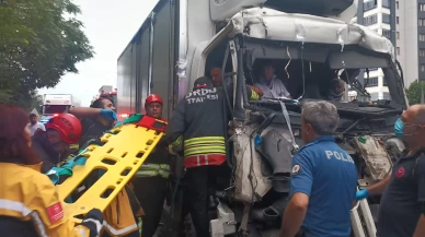 Ordu’da kırmızı ışıkta bekleyen araçlara kamyon çarptı: 4 yaralı