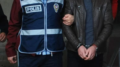 Zabıta personeli uyuşturucu satarken yakalandı!