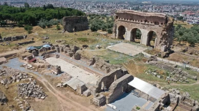 Aydın'da tarihi keşif! 2 bin yıllık 300 kişilik antik havuz ortaya çıkarıldı