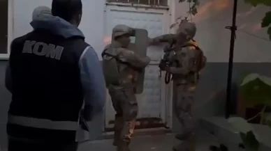 Sosyal medyadan silah gösterdiler! Operasyonla yakalandılar
