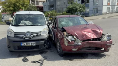 Samsun’da otomobil ile hafif ticari araç çarpıştı: 2 yaralı
