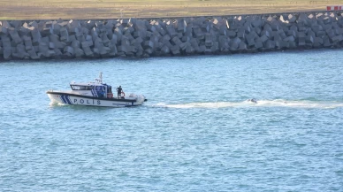 Motoru arızalanan özel uçak denize acil iniş yaptı