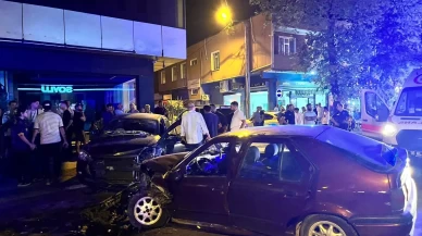 Bursa’da iki otomobil kafa kafaya çarpıştı: 2 yaralı
