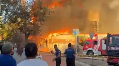 Markette yangın felaketi! Çatıya çıkarak kurtuldular