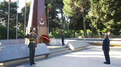 Bakü'nün kurtuluşunun 108. yıl dönümü! Türk Şehitliği'nde anlamlı tören
