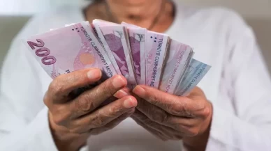 Eylül ayı ödemeleri başladı! Yaşlı ve engelli aylıkları hesaplarda