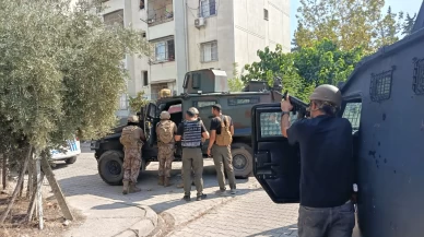 Polis ekiplerine el bombasıyla direnen şahıs gözaltına alındı