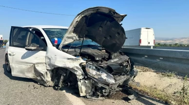 Manisa’da motosiklete arkadan çarpan otomobil can aldı