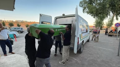 Anne, baba ve 2 çocuğu gözyaşlarıyla uğurlandı