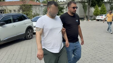 Yoldan geçen tanımadığı kadını bıçakladı!