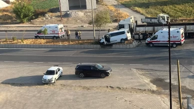Muş’ta tır ile panelvan çarpıştı: 3 kişi yaralandı