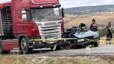 Yozgat’ta otomobil ile TIR çarpıştı: 1 ölü, 2 yaralı