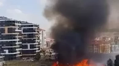 Sivas’ta akaryakıt istasyonu yakınındaki otluk alanda yangın