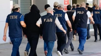 İzmir’de FETÖ’nün finans ağına MİT ve jandarmadan darbe: 21 gözaltı!