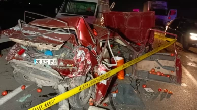 Denizli’de feci kaza: Kamyonete arkadan çarpan otomobilde 1 kişi öldü