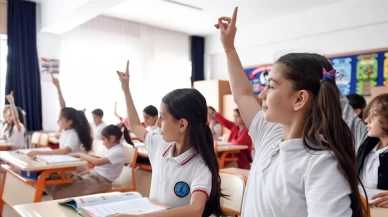 Okullarda yeni dönem başladı! İlk zil öncesi öğrenciler için uyum haftası