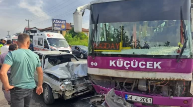 Sakarya’da halk otobüsü ile otomobil kafa kafaya çarpıştı