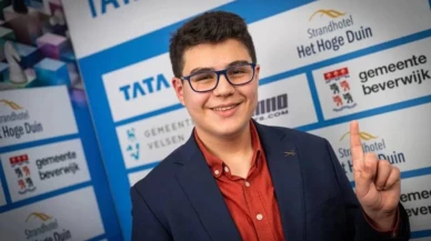 Yağız Kaan Erdoğmuş'a FIDE'den ödül