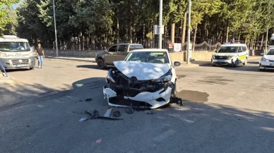 Adıyaman’da iki otomobil çarpıştı: 1 kişi yaralandı