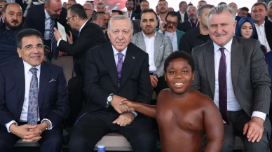 Minik pehlivandan Cumhurbaşkanı'na güldüren cevap!