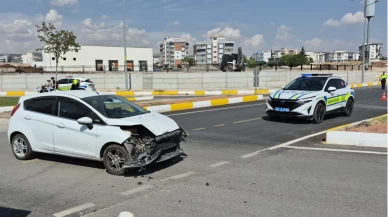 Adıyaman’da iki otomobil çarpıştı: 3 kişi yaralandı