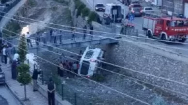 Çorum’da diyaliz hastalarını taşıyan servis aracı çaya uçtu