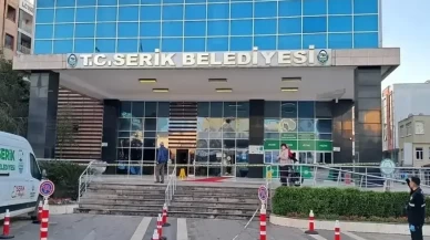 Antalya’da sahte evrak operasyonu! 2 belediye çalışanı tutuklandı