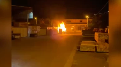 Nevşehir’de park halindeki minibüs yangında kullanılamaz hale geldi