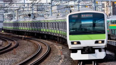 Tokyo’da şiddetli yağış tren seferlerini durdurdu